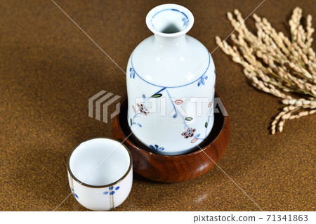 Japanese sake alcohol 71341863