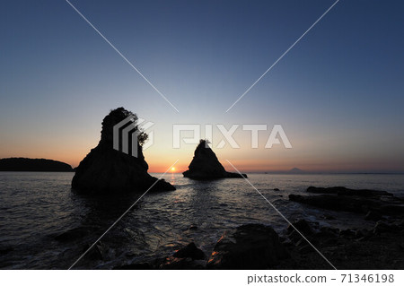 Tomiura Coast Hokkezaki Promenade Sea and Sunset Scenery of the setting sun Tomiura Coast Hokkezaki Promenade Sea and Sunset Scenery of the setting sun 71346198