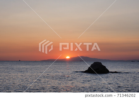 Tomiura Coast Hokkezaki Promenade Sea and Sunset Scenery of the setting sun Tomiura Coast Hokkezaki Promenade Sea and Sunset Scenery of the setting sun 71346202