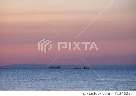 Tomiura Coast Hokkezaki Promenade Sea and Sunset Scenery of the setting sun 71346253