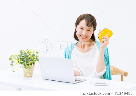 微笑女人筆記本電腦錢包 71349493