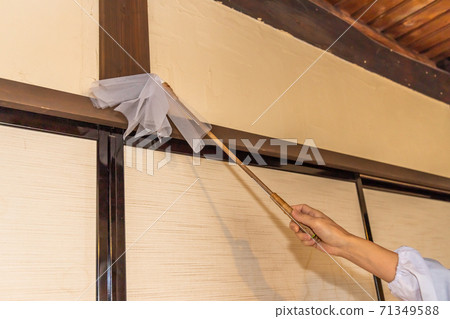 Cleaning scenery traditional Japanese house cleaning 71349588