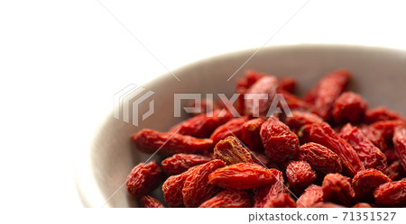 右側為白色背景和白板,左側為Kuco水果復制空間 右側為白色背景和白板,左側為Kuco水果復制空間 71351527