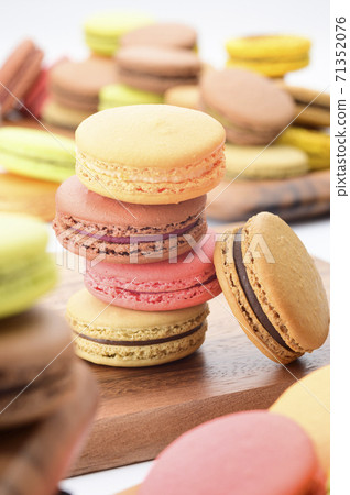 Lots of macaroons (photographing cooperation Milty Coco) Lots of macaroons (photographing cooperation Milty Coco) 71352076