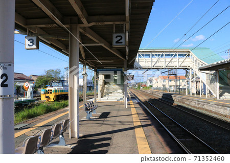 當地火車站平台 71352460