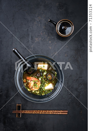 Traditional Japanese miso soup with king prawns and tofu Traditional Japanese miso soup with king prawns and tofu 71353114
