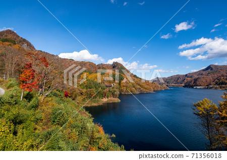 八葉湖吾妻峰和秋山從不動大橋看超級廣角2020.11 a-1 八葉湖吾妻峰和秋山從不動大橋看超級廣角2020.11 a-1 71356018