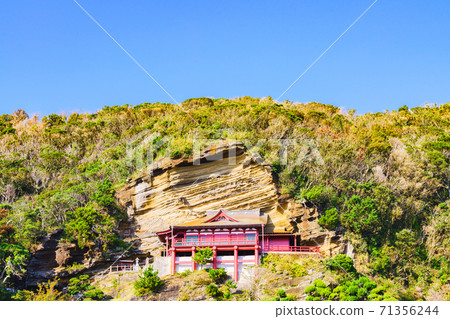 懸崖觀音[立山旅遊勝地]（*外部是從拍攝對象的房屋外拍攝的） 71356244