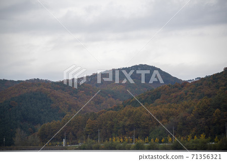 Mungwon Reservoir, Goesan-gun, Chungbuk Mungwon Reservoir, Goesan-gun, Chungbuk 71356321