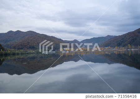 Mungwon Reservoir, Goesan-gun, Chungbuk Mungwon Reservoir, Goesan-gun, Chungbuk 71356416