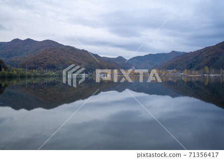 Mungwon Reservoir, Goesan-gun, Chungbuk Mungwon Reservoir, Goesan-gun, Chungbuk 71356417