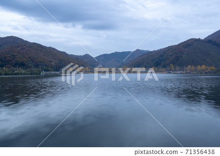 Mungwon Reservoir, Goesan-gun, Chungbuk Mungwon Reservoir, Goesan-gun, Chungbuk 71356438