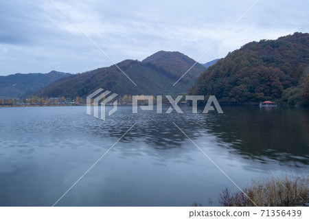 Mungwon Reservoir, Goesan-gun, Chungbuk Mungwon Reservoir, Goesan-gun, Chungbuk 71356439