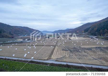 Mungwon Reservoir, Goesan-gun, Chungbuk Mungwon Reservoir, Goesan-gun, Chungbuk 71356488