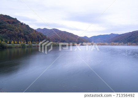忠清縣槐山郡Mungwon水庫 忠清縣槐山郡Mungwon水庫 71356492