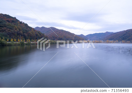 忠清縣槐山郡Mungwon水庫 忠清縣槐山郡Mungwon水庫 71356493