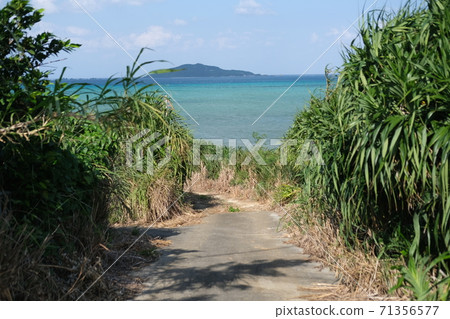 Ogami Island (Miyakojima) called the Island of the Gods 71356577