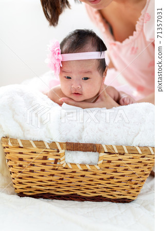 Newborn Photo 71357031