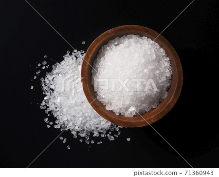 Himalayan rock salt 71360943