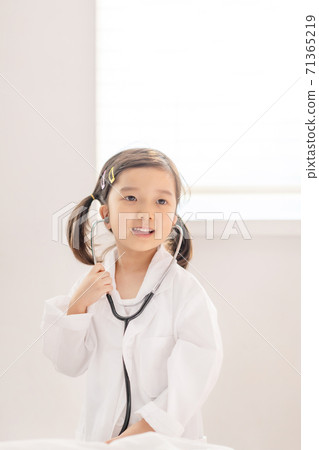 Child lifestyle education parenting 71365219