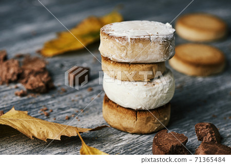 mantecados and polvorones, spanish christmas sweet mantecados and polvorones, spanish christmas sweet 71365484