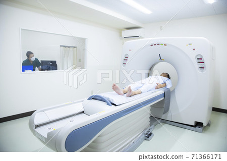 CT examination 71366171