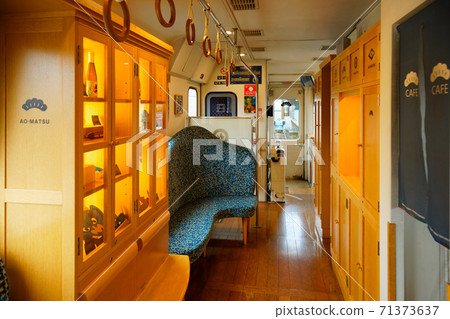 在京都探戈鐵路的福知山站停靠的青松列車內 71373637