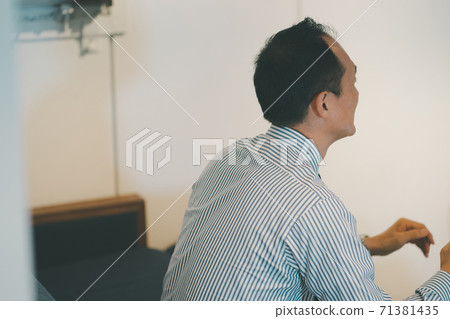 男人 男 男性 71381435