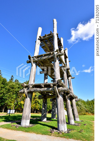 World Cultural Heritage Sannai Maruyama Site Special Historic Site Sannai Maruyama Site Large Excavation Pillar Building Mura in the Jomon Era Aomori City Sannai Aza Maruyama 71382005