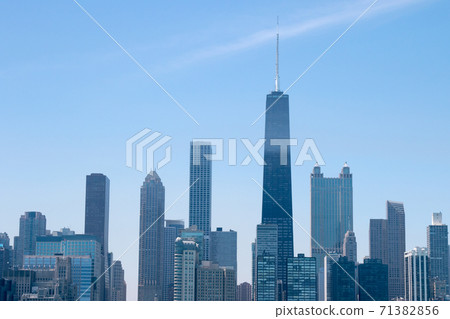 USA Illinois Chicago Lake Michigan and downtown USA Illinois Chicago Lake Michigan and downtown 71382856