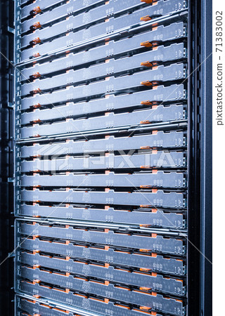 server with hard drive arrays 71383002