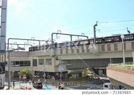 Hankyu Takarazuka Line: Scenery of Toyonaka Station South Intersection 71383983
