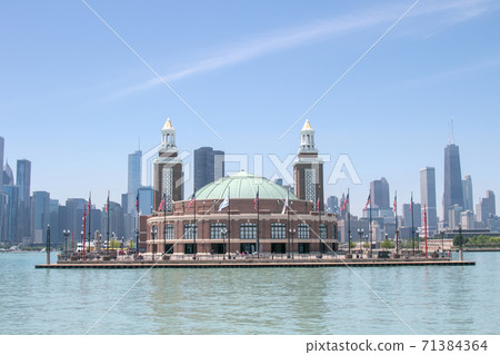 Chicago, Illinois, USA Downtown and Navy Pier Chicago, Illinois, USA Downtown and Navy Pier 71384364