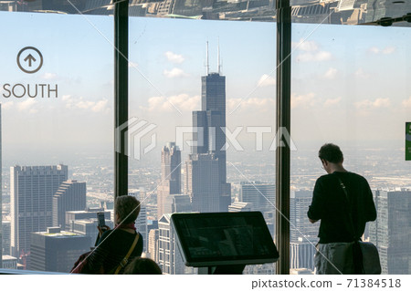 View of Willis Tower from John Hancock, Chicago, Illinois, USA 71384518