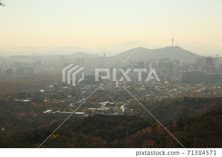 首都，純城路，城牆，秋葉，松樹，北嶽山 71384571