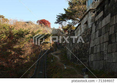 City wall. Sunseong-gil. City wall. Maple trees. Pine trees. Bukaksan Mountain 71384607