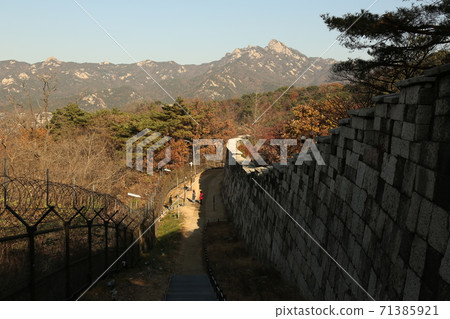 布卡克山，布漢山，波昂山，貝加克山，秋葉山 71385921