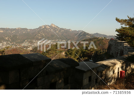 布卡克山,布漢山,波昂山,貝加克山,秋葉山 布卡克山,布漢山,波昂山,貝加克山,秋葉山 71385936