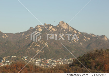 布卡克山，布漢山，波昂山，貝加克山，秋葉山 71385983