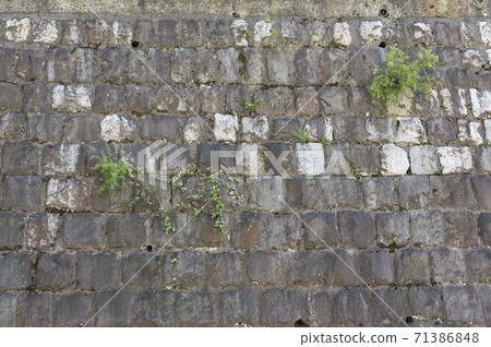 Stone wall scenery 71386848