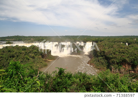 Iguazu Falls 71388597
