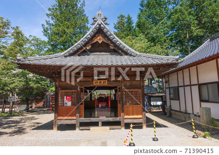 Kaguraden [Ikushimatarushima Shrine] 71390415