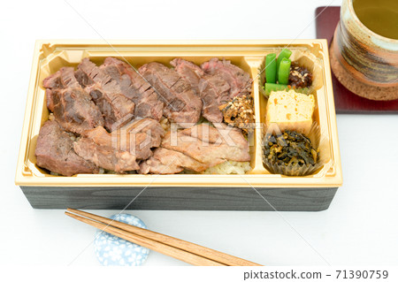 雙牛排午餐 雙牛排午餐 71390759