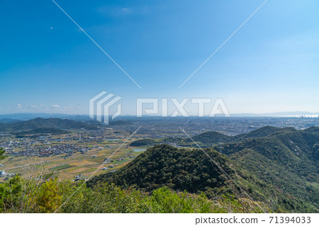 從高光山（蘇門阿爾卑斯山，山頂）的山頂看到的加古川市 71394033