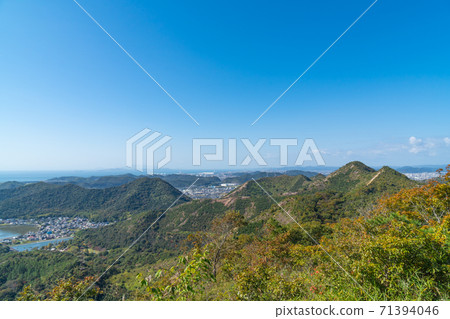 從長尾山頂峰附近看到的高野山（蘇門阿爾卑斯山） 71394046