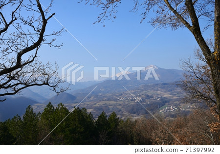 Apennines peaks Apennines peaks 71397992
