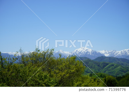 View of the Northern Alps from the Alps Observation Road 71399776