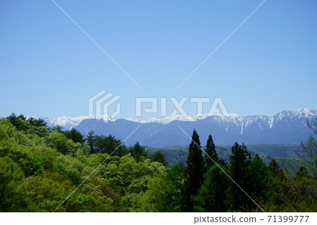 View of the Northern Alps from the Alps Observation Road 71399777