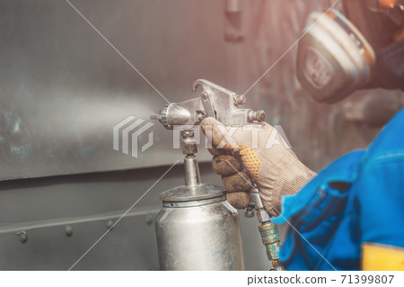 Industrial work. Priming of metal products from the compressor gun 71399807