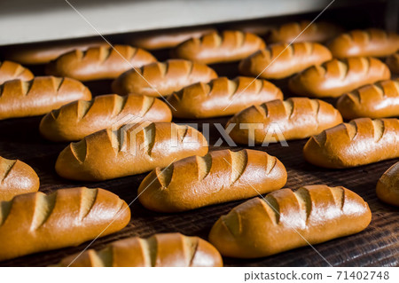 Bread in the furnace. 71402748